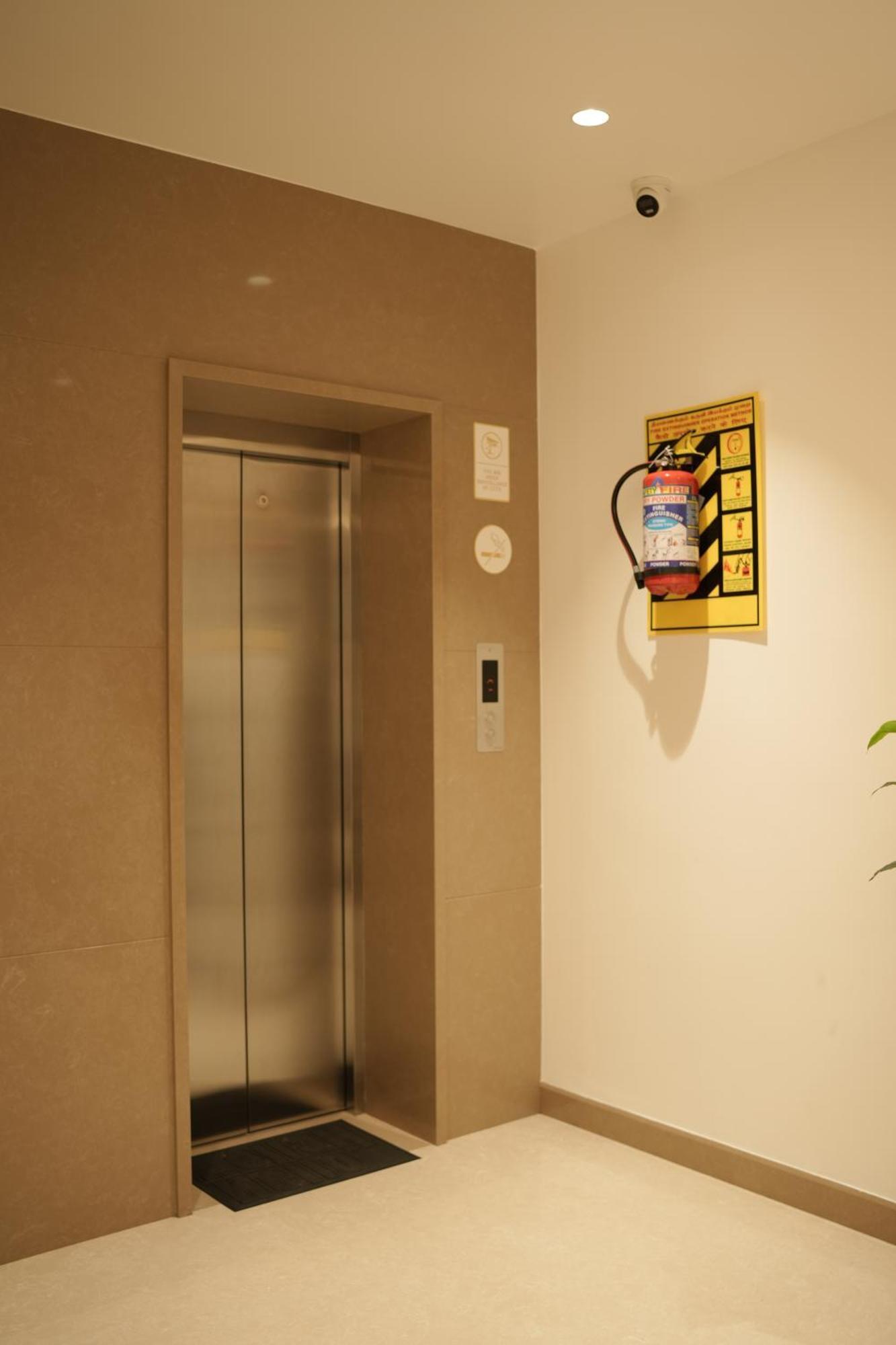 Kongu Residency 호텔 Karūr 외부 사진